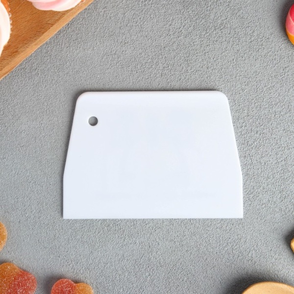 Кондитерский шпатель пластик «Вкусная как и все вредное», 9.2 х 0.2 х 13 см