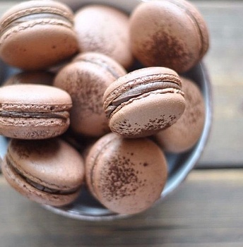 Крышечки макаронс (пара), капучино